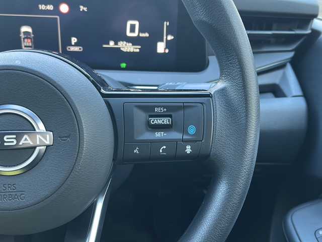 日産 ノート X 兵庫県 2024(令6)年 0.5万km ピュアホワイトパール ワンオーナー/純正メーカーSDナビ/　Bluetooth/HDMI/AM/FM/フルセグテレビ（走行中視聴可能）/アラウンドビューモニター/純正ドライブレコーダー/純正ビルトインETC/プロパイロット/デジタルインナーミラー/ブラインドスポットモニター/アダプティブクルーズコントロール/アンチロック・ブレーキ・システム/レーンキープアシスト/前後コーナーセンサー/横滑り防止装置/盗難防止装置/LEDヘッドライト/オートマチックハイビーム/純正フロアマット/エアバッグ（W+サイド）/スペアキー×1/保証書/取扱説明書/記録簿