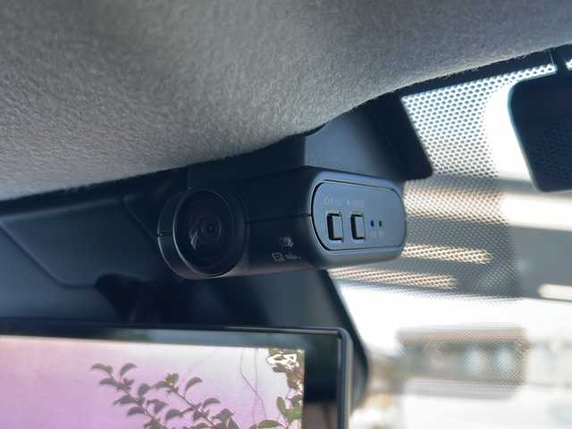 日産 ノート X 兵庫県 2024(令6)年 0.5万km ピュアホワイトパール ワンオーナー/純正メーカーSDナビ/　Bluetooth/HDMI/AM/FM/フルセグテレビ（走行中視聴可能）/アラウンドビューモニター/純正ドライブレコーダー/純正ビルトインETC/プロパイロット/デジタルインナーミラー/ブラインドスポットモニター/アダプティブクルーズコントロール/アンチロック・ブレーキ・システム/レーンキープアシスト/前後コーナーセンサー/横滑り防止装置/盗難防止装置/LEDヘッドライト/オートマチックハイビーム/純正フロアマット/エアバッグ（W+サイド）/スペアキー×1/保証書/取扱説明書/記録簿