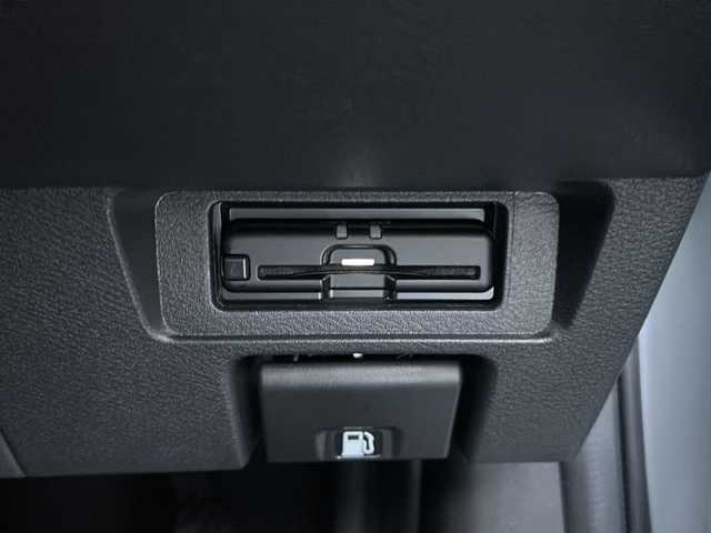 日産 ノート X 兵庫県 2024(令6)年 0.5万km ピュアホワイトパール ワンオーナー/純正メーカーSDナビ/　Bluetooth/HDMI/AM/FM/フルセグテレビ（走行中視聴可能）/アラウンドビューモニター/純正ドライブレコーダー/純正ビルトインETC/プロパイロット/デジタルインナーミラー/ブラインドスポットモニター/アダプティブクルーズコントロール/アンチロック・ブレーキ・システム/レーンキープアシスト/前後コーナーセンサー/横滑り防止装置/盗難防止装置/LEDヘッドライト/オートマチックハイビーム/純正フロアマット/エアバッグ（W+サイド）/スペアキー×1/保証書/取扱説明書/記録簿