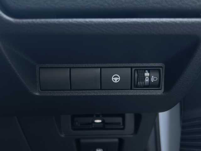 日産 ノート X 兵庫県 2024(令6)年 0.5万km ピュアホワイトパール ワンオーナー/純正メーカーSDナビ/　Bluetooth/HDMI/AM/FM/フルセグテレビ（走行中視聴可能）/アラウンドビューモニター/純正ドライブレコーダー/純正ビルトインETC/プロパイロット/デジタルインナーミラー/ブラインドスポットモニター/アダプティブクルーズコントロール/アンチロック・ブレーキ・システム/レーンキープアシスト/前後コーナーセンサー/横滑り防止装置/盗難防止装置/LEDヘッドライト/オートマチックハイビーム/純正フロアマット/エアバッグ（W+サイド）/スペアキー×1/保証書/取扱説明書/記録簿