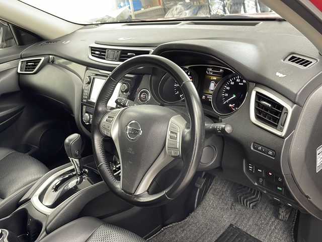日産 エクストレイル 20Xt エマージェンシーブレーキ 道央・札幌 2016(平28)年 7万km バーニングレッド 純正メーカーOPナビ/(CD/DVD/BT/フルセグ)/アラウンドビューモニター/パノラマルーフ/衝突被害軽減ブレーキ/車線逸脱警報/後側方車両検知警報/クルーズコントロール/カプロンシート/シートヒーター/LEDヘッドライト/フォグランプ/オートライト/純正アルミホイール/ウインカーミラー/電動格納ミラー/シートリフター/プッシュスタート/スマートキー/ETC/フロアマット/ドアバイザー/