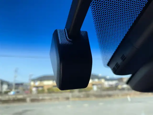 レクサス ＥＳ 300h バージョンL 福岡県 2019(平31)年 4.3万km マーキュリーグレーマイカ ・サンルーフ/・レーダークルーズコントロール/・純正ＨＤＤナビ／ＵＳＢ／Ｂｌｕｅｔｏｏｔｈ／ＣＤ／ＤＶＤ/・全方位カメラ/・白革シート／シートヒーター/・ドライブレコーダー/・フルセグ/・ＥＴＣ/・純正１８ＡＷ/・プッシュスタート/・パーキングアシスト/・スマートキー/・パワーシート/・レーンキープアシスト/・オートライト/・LEDライト