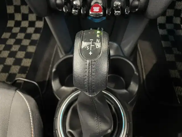 ＭＩＮＩ ＢＭＷ ミニ クーパー 熊本県 2016(平28)年 9万km アイスチョコレートM ・スマートキー/・プッシュスタート/・純正HDDナビ/　【Bluetooth・USB・MSV】/・ETC/・純正マット