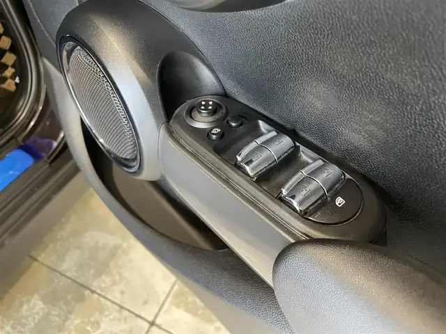 ＭＩＮＩ ＢＭＷ ミニ クーパー 熊本県 2016(平28)年 9万km アイスチョコレートM ・スマートキー/・プッシュスタート/・純正HDDナビ/　【Bluetooth・USB・MSV】/・ETC/・純正マット