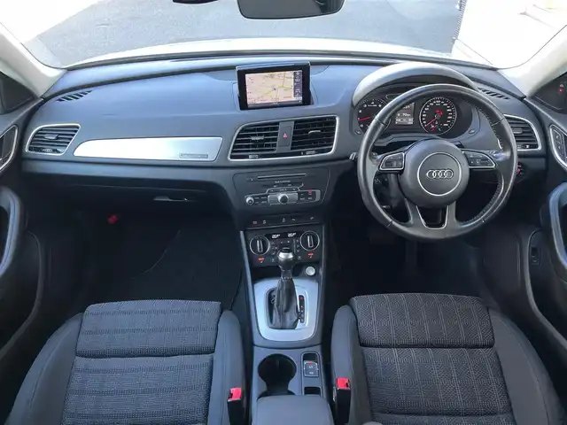 アウディ Ｑ３ 2．0 TFSI クワトロ 180PS 山梨県 2018(平30)年 4.5万km グレイシアホワイトメタリック 純正MMIナビ/　（フルセグ/MSV/BT/CD/DVD）/アウディサイドアシスト/アクティブレーンアシスト/クルーズコントロール/前席シートヒーター/プッシュスタート/パワーバックドア/前方ドライブレコーダー/ETC/純正17インチAW