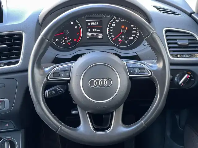 アウディ Ｑ３ 2．0 TFSI クワトロ 180PS 山梨県 2018(平30)年 4.5万km グレイシアホワイトメタリック 純正MMIナビ/　（フルセグ/MSV/BT/CD/DVD）/アウディサイドアシスト/アクティブレーンアシスト/クルーズコントロール/前席シートヒーター/プッシュスタート/パワーバックドア/前方ドライブレコーダー/ETC/純正17インチAW