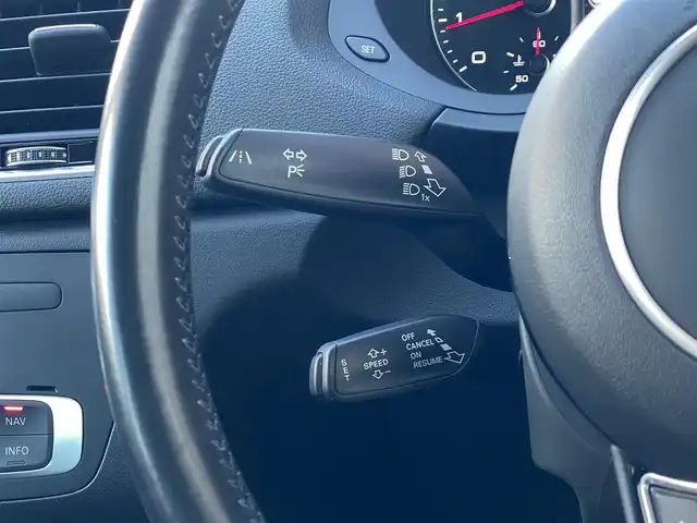 アウディ Ｑ３ 2．0 TFSI クワトロ 180PS 山梨県 2018(平30)年 4.5万km グレイシアホワイトメタリック 純正MMIナビ/　（フルセグ/MSV/BT/CD/DVD）/アウディサイドアシスト/アクティブレーンアシスト/クルーズコントロール/前席シートヒーター/プッシュスタート/パワーバックドア/前方ドライブレコーダー/ETC/純正17インチAW