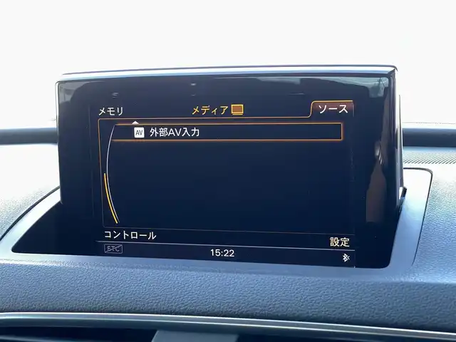 アウディ Ｑ３ 2．0 TFSI クワトロ 180PS 山梨県 2018(平30)年 4.5万km グレイシアホワイトメタリック 純正MMIナビ/　（フルセグ/MSV/BT/CD/DVD）/アウディサイドアシスト/アクティブレーンアシスト/クルーズコントロール/前席シートヒーター/プッシュスタート/パワーバックドア/前方ドライブレコーダー/ETC/純正17インチAW