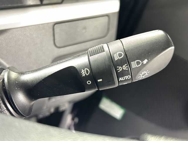 ダイハツ タント カスタム X 沖縄県 2018(平30)年 9.2万km メテオライトグレーイリュージョナルP 県外仕入/禁煙車/純正オーディオ（CUK-W66D）/ＣＤ/ＵＳＢ/ＥＴＣ/片側パワースライド/ＬＥＤヘッドライト/オートライト/フォグランプ/スマートキー/スペアキー×１本/プッシュスタート/純正１４インチアルミ/純正マット/電動格納ミラー/ウィンカーミラー/後席サンシェード/純正ドアバイザー