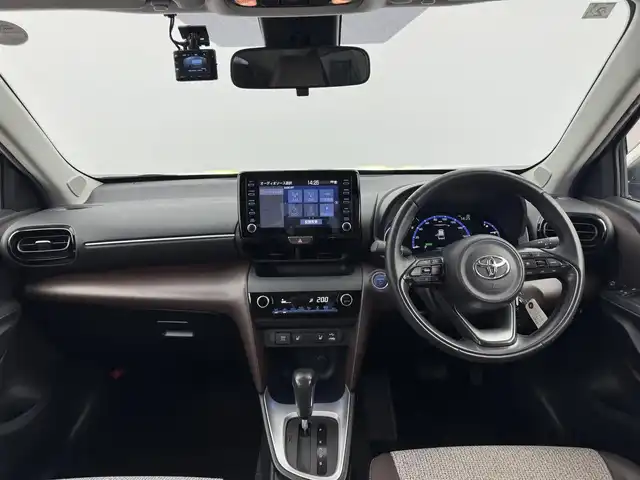 トヨタ ヤリスクロス ハイブリッド Z 愛知県 2021(令3)年 4.8万km ホワイトパールクリスタルシャイン ９インチディスプレイオーディオ/（Bluetooth）　/レーダークルーズコントロール　/パノラミックビューモニター　/ブラインドスポットモニター　/コーナーセンサー　/衝突軽減システム　/レーンキープアシスト　/ハーフレザーシート　/運転席パワーシート　/前席シートヒーター　/ドライブレコーダー　/ＥＴＣ/純正AW　