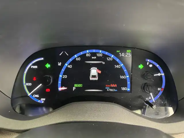 トヨタ ヤリスクロス ハイブリッド Z 愛知県 2021(令3)年 4.8万km ホワイトパールクリスタルシャイン ９インチディスプレイオーディオ/（Bluetooth）　/レーダークルーズコントロール　/パノラミックビューモニター　/ブラインドスポットモニター　/コーナーセンサー　/衝突軽減システム　/レーンキープアシスト　/ハーフレザーシート　/運転席パワーシート　/前席シートヒーター　/ドライブレコーダー　/ＥＴＣ/純正AW　
