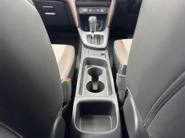 トヨタ ヤリスクロス ハイブリッド Z 愛知県 2021(令3)年 4.8万km ホワイトパールクリスタルシャイン ９インチディスプレイオーディオ/（Bluetooth）　/レーダークルーズコントロール　/パノラミックビューモニター　/ブラインドスポットモニター　/コーナーセンサー　/衝突軽減システム　/レーンキープアシスト　/ハーフレザーシート　/運転席パワーシート　/前席シートヒーター　/ドライブレコーダー　/ＥＴＣ/純正AW　