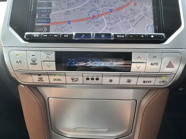 トヨタ ランドクルーザー プラド TX-L 70thアニバーサリーLTD 福岡県 2021(令3)年 4.1万km ホワイトパールクリスタルシャイン ・純正ナビ 9インチ/（BLUETOOTH/フルセグ/バックカメラ/・ETC/・クルーズコントロール/・ロードサインアシスト/・4WD/・シートヒーター/・エアシート/・プリクラッシュセーフティ/・コーナーセンサー/・クリアランスソナー/・LEDライト/・カーテンエアバッグ/・電動格納ミラー/・ルーフレール/・アルミホイール