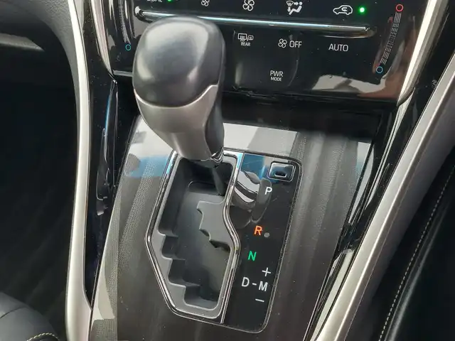 トヨタ ハリアー エレガンス 東京都 2018(平30)年 12.3万km ホワイトパールクリスタルシャイン Toyota Safety Sense P/・プリクラッシュセーフティシステム/・レーンディパーチャーアラート/・アダプティブハイビームシステム/・レーダークルーズコントロール/純正ナビ/フルセグTV/バックカメラ/ETC/パワーシート/ハーフレザーシート/アイドリングストップ/LEDヘッドライト/オートライト/オートマチックハイビーム/MTモード付きAT/17インチ純正アルミホイール/純正フロアマット/アルミホイール付きスタッドレスタイヤ4本車載