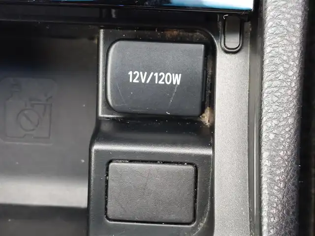 トヨタ ハリアー エレガンス 東京都 2018(平30)年 12.3万km ホワイトパールクリスタルシャイン Toyota Safety Sense P/・プリクラッシュセーフティシステム/・レーンディパーチャーアラート/・アダプティブハイビームシステム/・レーダークルーズコントロール/純正ナビ/フルセグTV/バックカメラ/ETC/パワーシート/ハーフレザーシート/アイドリングストップ/LEDヘッドライト/オートライト/オートマチックハイビーム/MTモード付きAT/17インチ純正アルミホイール/純正フロアマット/アルミホイール付きスタッドレスタイヤ4本車載