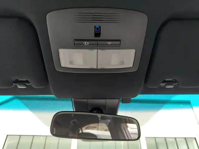 トヨタ ハリアー エレガンス 東京都 2018(平30)年 12.3万km ホワイトパールクリスタルシャイン Toyota Safety Sense P/・プリクラッシュセーフティシステム/・レーンディパーチャーアラート/・アダプティブハイビームシステム/・レーダークルーズコントロール/純正ナビ/フルセグTV/バックカメラ/ETC/パワーシート/ハーフレザーシート/アイドリングストップ/LEDヘッドライト/オートライト/オートマチックハイビーム/MTモード付きAT/17インチ純正アルミホイール/純正フロアマット/アルミホイール付きスタッドレスタイヤ4本車載