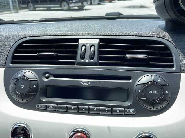 アバルト ５００ 滋賀県 2010(平22)年 6.1万km 白 純正オーディオ/AM/FM/CD/ステアリングリモコン/リモコンキー/スペアキー/レザーシート