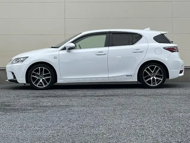レクサス ＣＴ 200h Fスポーツ 茨城県 2015(平27)年 7.6万km ホワイトノーヴァガラスフレーク 純正ナビ/フルセグテレビ/バックカメラ/前後コーナーセンサー/EVモード/スマートキー/プッシュスタート/DN席パワーシート/シートヒーター/カーテンエアバック/スペアキー/クルーズコントロール/パドルシフト/Bluetooth接続/LEDライト