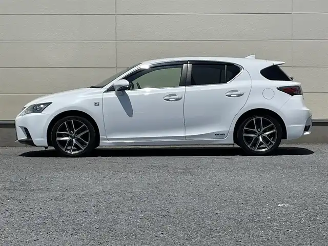 レクサス ＣＴ 200h Fスポーツ 茨城県 2015(平27)年 7.6万km ホワイトノーヴァガラスフレーク 純正ナビ/フルセグテレビ/バックカメラ/前後コーナーセンサー/EVモード/スマートキー/プッシュスタート/DN席パワーシート/シートヒーター/カーテンエアバック/スペアキー/クルーズコントロール/パドルシフト/Bluetooth接続/LEDライト