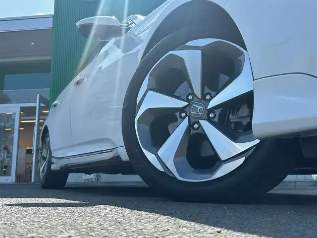ホンダ アコード EX 宮城県 2021(令3)年 6.6万km プラチナホワイトパール モデューロエアロ（F/S/R）/サンルーフ/ホンダセンシング/・衝突軽減ブレーキ/・誤発進抑制機能/・後方誤発進抑制機能/・歩行者事故軽減ステアリング/・路外逸脱抑制機能/・渋滞追従機能付アダプティブクルーズコントロール/・車線維持支援システム/・先行車発進お知らせ機能/・標識認識機能/・オートハイビーム/ブラインドスポットインフォメーション/パーキングセンサーシステム/ヘッドアップディスプレイ/インターナビ/・Bluetooth/・AppleCarPlay/・フルセグTV/・バックカメラ/ビルトインETC/ドライブレコーダー/ワイヤレス充電/本革シート/シートヒーター/パワーシート（運転席メモリー機能付）/電動パーキングブレーキ/ブレーキホールド/LEDヘッドランプ/フォグランプ/オートライト/スマートキー＆プッシュスタート/電動格納ミラー/純正18インチAW/純正フロアマット/ドアバイザー/W/サイド/カーテンエアバッグ