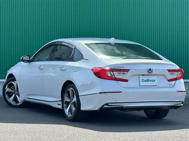 ホンダ アコード EX 宮城県 2021(令3)年 6.6万km プラチナホワイトパール モデューロエアロ（F/S/R）/サンルーフ/ホンダセンシング/・衝突軽減ブレーキ/・誤発進抑制機能/・後方誤発進抑制機能/・歩行者事故軽減ステアリング/・路外逸脱抑制機能/・渋滞追従機能付アダプティブクルーズコントロール/・車線維持支援システム/・先行車発進お知らせ機能/・標識認識機能/・オートハイビーム/ブラインドスポットインフォメーション/パーキングセンサーシステム/ヘッドアップディスプレイ/インターナビ/・Bluetooth/・AppleCarPlay/・フルセグTV/・バックカメラ/ビルトインETC/ドライブレコーダー/ワイヤレス充電/本革シート/シートヒーター/パワーシート（運転席メモリー機能付）/電動パーキングブレーキ/ブレーキホールド/LEDヘッドランプ/フォグランプ/オートライト/スマートキー＆プッシュスタート/電動格納ミラー/純正18インチAW/純正フロアマット/ドアバイザー/W/サイド/カーテンエアバッグ