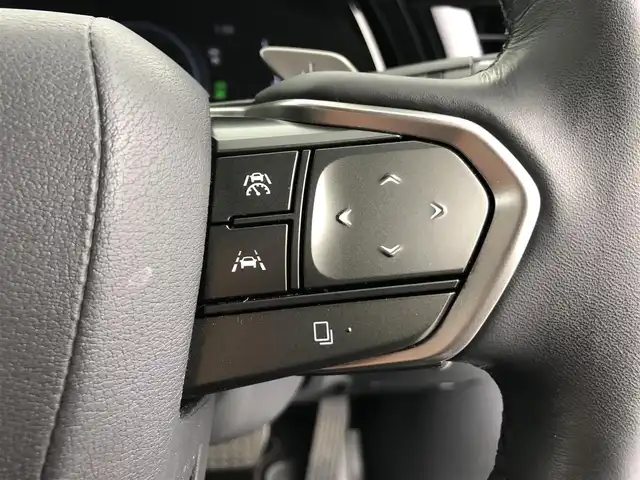 レクサス ＲＸ 450h+ バージョンL 愛知県 2023(令5)年 1.6万km シルバー メーカー14型メモリナビ/（FM/AM/BT/フルセグTV/HDMI）　/パノラマムーンルーフ　/全方位バックカメラ　/ハーフレザーシート　/全席シートヒーター　/全席エアシート　/ステアリングヒーター　/前席パワーシート　/リヤシート折り畳みボタン/ＥＴＣ２．０　/前後ドラレコ/レクサスセーフティシステム+/・衝突被害軽減ブレーキ/・カラーヘッドアップディスプレイ/・車線はみ出しアラート/・レーントレーシングアシスト/・レーンチェンジアシスト/・レーダークルーズコントロール/・アダプティブハイビームシステム /・ロードサインアシスト/・発進遅れ告知機能/・ドライバー異常時対応システム/・ドライバーモニター連携/・フロントクロストラフィックアラート/・プロアクティブドライビングアシスト/・ブラインドスポットモニター/・後方車両接近告知/・パーキングサポートブレーキ/純正フロアマット/純正21インチAW/三眼LEDヘッドライト
