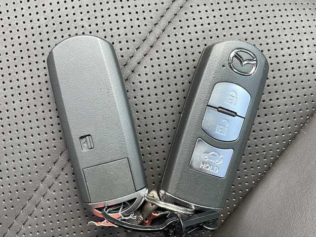 マツダ アテンザ セダン XD Lパッケージ 岩手県 2018(平30)年 3.9万km 紺 純正SDナビ/AM/FM/CD/DVD/Bluetooth/ワンセグTV/BOSEサウンドシステム/フロント/サイド/バックカメラ/全方位カメラ/レーダークルーズコントロール/衝突被害軽減ブレーキ/レーンキープアシスト/横滑り防止装置/アイドリングストップ/パワーシート/シートヒーター/エアシート/オートライト/LEDヘッドライト/フォグランプ/スマートキー/プッシュスタート/電動格納ミラー/パドルシフト/リアサンシェード/防眩機能付きミラー/ブラインドスポット/純正19インチAW/純正フロアマット/純正ドアバイザー/保証書/取扱説明書