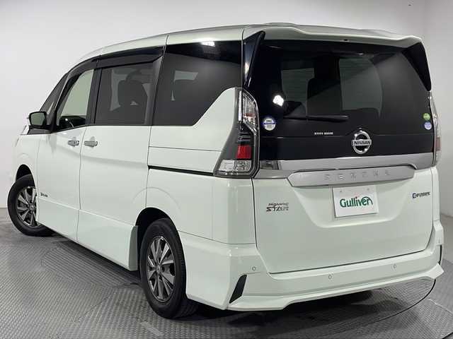 日産 セレナ e－パワー ハイウェイスター V 広島県 2018(平30)年 5.3万km ミントホワイトP 禁煙　/純正９インチナビゲーション　/両側電動スライドドア　/アラウンドビューモニター　/純正デジタルインナーミラー　/純正フリップダウンモニター　/追従型レーダークルーズコントロール　/電動パーキングブレーキ/ブレーキホールド/シートヒーター　/ＬＥＤヘッドライト/ドライブレコーダー/純正１５インチアルミホイール/ＥＴＣ/フォグライト