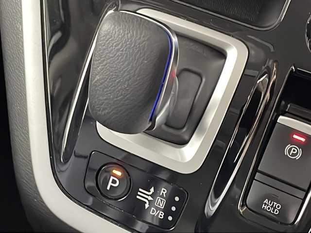 日産 セレナ e－パワー ハイウェイスター V 広島県 2018(平30)年 5.3万km ミントホワイトP 禁煙　/純正９インチナビゲーション　/両側電動スライドドア　/アラウンドビューモニター　/純正デジタルインナーミラー　/純正フリップダウンモニター　/追従型レーダークルーズコントロール　/電動パーキングブレーキ/ブレーキホールド/シートヒーター　/ＬＥＤヘッドライト/ドライブレコーダー/純正１５インチアルミホイール/ＥＴＣ/フォグライト