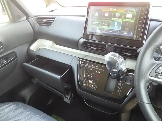 三菱 デリカミニ T プレミアム 千葉県 2025(令7)年 0.1千km アメジストブラック/シルキーホワイト T　PREMIUM　4WD　9型ディスプレイオーディオ（121/330）CHAMONIXパッケージ（179190）/e-Assist/・衝突被害軽減ブレーキシステム（FCM）/・車線逸脱警報システム（LDW）/・誤発進抑制機能（前進＆後退時）（UMS）/・レーダークルーズコントロールシステム（ACC）/・オートマチックハイビーム[AHB]/マイパイロット/デジタルインナーミラー/ハンズフリー両側パワースライドドア/ディスプレイオーディオ/【Bluetooth接続】/【Apple CarPlay　Android Auto対応】/マルチアラウンドモニター/ハーフレザーシート/前席シートヒーター/革巻きステアリング/ステアリングスイッチ/ステアリングヒーター/パドルシフト/LEDヘッドライト/フォグライト/ウインカーミラー/コーナーセンサー/純正15インチアルミホイル/サイド/カーテンエアバッグ/キーレスオペレーションシステム