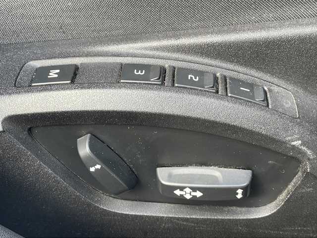 ボルボ Ｖ４０ クロスカントリー T5 AWD 長野県 2014(平26)年 12.9万km 白 ４WD/純正ナビ/純正17インチアルミ/ルーフレール/コーナーセンサー /パワーシート