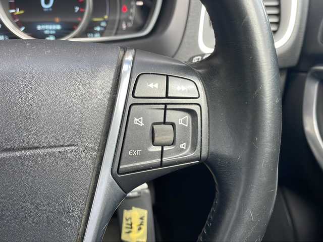 ボルボ Ｖ４０ クロスカントリー T5 AWD 長野県 2014(平26)年 12.9万km 白 ４WD/純正ナビ/純正17インチアルミ/ルーフレール/コーナーセンサー /パワーシート