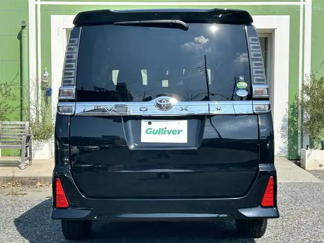 トヨタ ヴォクシー ZS 煌 埼玉県 2018(平30)年 1.4万km ブラック ワンオーナー車/純正ナビTV/バックカメラ/ビルトインETC2.0/両側パワースライドドア/LEDヘッドライト/セーフティセンス/レーダークルーズコントロール/レーンアシスト/プッシュスタート/スマートキー/走行１３６３８キロ/業者施工の内外装クリーニング済/保証書付整備手帳/取扱説明書