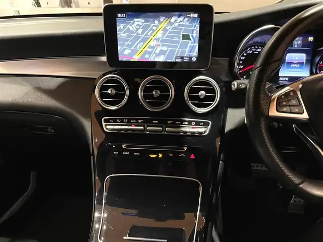 メルセデス・ベンツ ＧＬＣ２２０ d 4マチックスポーツ 道央・札幌 2018(平30)年 6.5万km ポーラホワイト レーダーセーフティパッケージ/　・ACC/　・PRE-SAFE/　・ブラインドスポットアシスト/　・レーンキープアシスト/　・リアCPA/　・ステアリングパイロット/純正HDDナビ/フルセグTV/CD/DVD/SD/USB/Bluetooth/360°カメラ/パークトロニック/パーキングパイロット/ハーフレザーシート/シートヒーター/LEDインテリジェントライトシステム/アダプティブハイビームアシストプラス/パワーテールゲート
