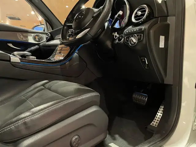 メルセデス・ベンツ ＧＬＣ２２０ d 4マチックスポーツ 道央・札幌 2018(平30)年 6.5万km ポーラホワイト レーダーセーフティパッケージ/　・ACC/　・PRE-SAFE/　・ブラインドスポットアシスト/　・レーンキープアシスト/　・リアCPA/　・ステアリングパイロット/純正HDDナビ/フルセグTV/CD/DVD/SD/USB/Bluetooth/360°カメラ/パークトロニック/パーキングパイロット/ハーフレザーシート/シートヒーター/LEDインテリジェントライトシステム/アダプティブハイビームアシストプラス/パワーテールゲート