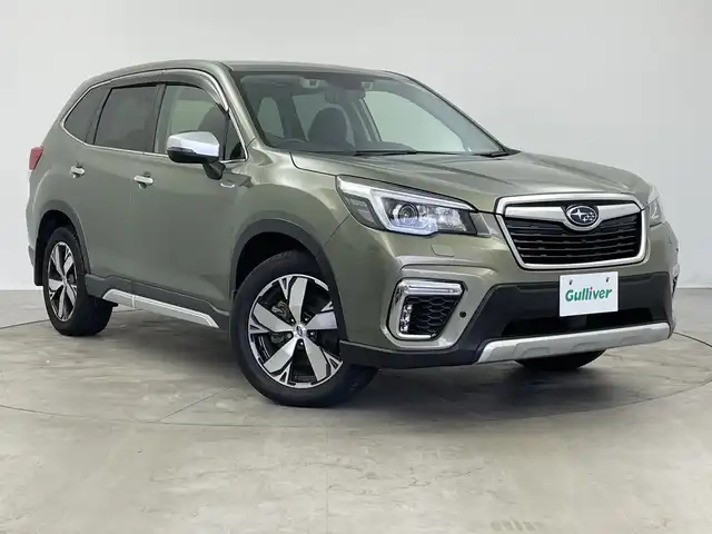 スバル フォレスター ハイブリッド アドバンス 新潟県 2020(令2)年 5万km ジャスパーグリーンM 4WD/純正メモリナビ/　フルセグTV/Bluetooth/CD/DVD/USB/レーダークルーズコントロール/衝突被害軽減ブレーキ/レーンキープアシスト/ドライバーモニタリングシステム/リアビークルディテクション/前後コーナーセンサー/パワーバックドア/前席パワーシート/ハーフレザーシート/全席シートヒーター/D席メモリーシート/ドライブレコーダー/デジタルインナーミラー/ビルトインETC/バックモニター/ステアリングヒーター/LEDヘッドライト/オートライト/パドルシフト/レザーステアリング/ステアリングスイッチ/禁煙車