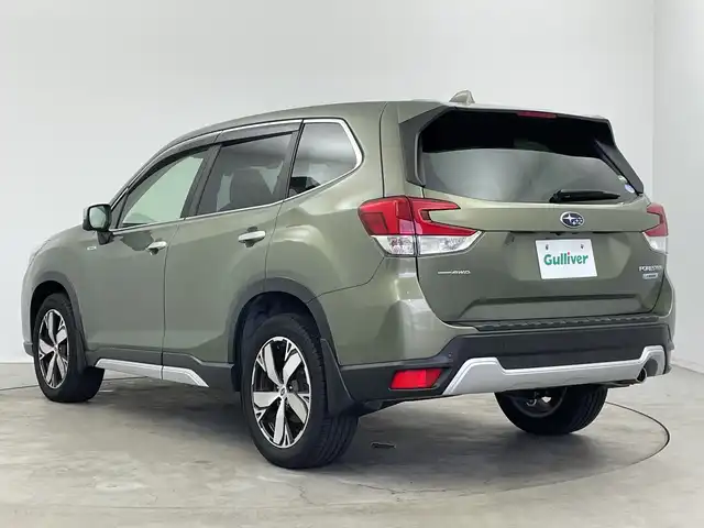 スバル フォレスター ハイブリッド アドバンス 新潟県 2020(令2)年 5万km ジャスパーグリーンM 4WD/純正メモリナビ/　フルセグTV/Bluetooth/CD/DVD/USB/レーダークルーズコントロール/衝突被害軽減ブレーキ/レーンキープアシスト/ドライバーモニタリングシステム/リアビークルディテクション/前後コーナーセンサー/パワーバックドア/前席パワーシート/ハーフレザーシート/全席シートヒーター/D席メモリーシート/ドライブレコーダー/デジタルインナーミラー/ビルトインETC/バックモニター/ステアリングヒーター/LEDヘッドライト/オートライト/パドルシフト/レザーステアリング/ステアリングスイッチ/禁煙車