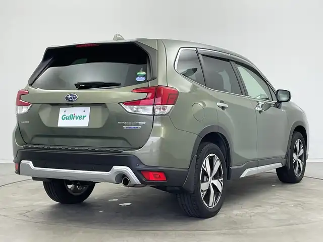 スバル フォレスター ハイブリッド アドバンス 新潟県 2020(令2)年 5万km ジャスパーグリーンM 4WD/純正メモリナビ/　フルセグTV/Bluetooth/CD/DVD/USB/レーダークルーズコントロール/衝突被害軽減ブレーキ/レーンキープアシスト/ドライバーモニタリングシステム/リアビークルディテクション/前後コーナーセンサー/パワーバックドア/前席パワーシート/ハーフレザーシート/全席シートヒーター/D席メモリーシート/ドライブレコーダー/デジタルインナーミラー/ビルトインETC/バックモニター/ステアリングヒーター/LEDヘッドライト/オートライト/パドルシフト/レザーステアリング/ステアリングスイッチ/禁煙車