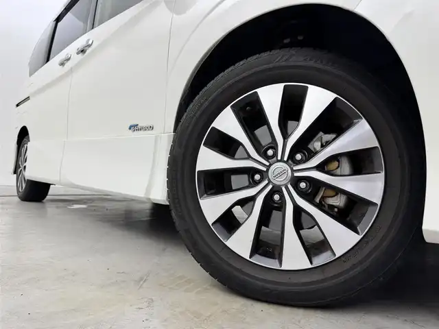 日産 セレナ ハイウェイスター 福岡県 2016(平28)年 5.7万km ブリリアントホワイトパール 後席モニター　/純正ナビ/フルセグTV　/全方位カメラ　/デジタルルームミラー　/前後ドラレコ　/ＥＴＣ　/プロパイロット　/パーキングアシスト　/エマージェンシーブレーキ　/レーンキープ　/片側電動スライドドア　/純正１６インチＡＷ/ＬＥＤヘッドライト