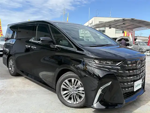 トヨタ アルファード Z 京都府 2024(令6)年 0.2万km ブラック ワンオーナー/ムーンルーフ/デジタルインナーミラー/ＴＶキャンセラー/１４インチディスプレーオーディオ/　 ナビ フルセグＴＶ USB HDMI BT/   APPLE CAR PLAY/   ANDROID AUTO/パノラミックビューカメラ/１・２列目ＰＷシート/１・２列目エアシート/電動リアゲート/ビルトインETC2.0/ステアリングヒーター/置くだけ充電/全列USB給電ポート/２列目１００Ｖ１００Ｗコンセント/セーフティセンス/　・PCS ・LTA ・LDA ・BSM/　・追従式レーダークルーズ/　・アダクティブハイビーム/前後クリアランスソナー/LEDヘッドライト/LEDフォグ/シーケンシャルターンランプ/スペアスマートキー/新車保証書