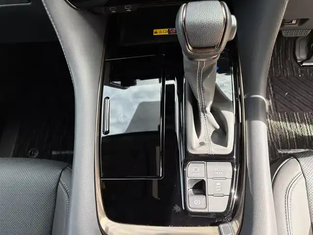 トヨタ アルファード Z 京都府 2024(令6)年 0.2万km ブラック ワンオーナー/ムーンルーフ/デジタルインナーミラー/ＴＶキャンセラー/１４インチディスプレーオーディオ/　 ナビ フルセグＴＶ USB HDMI BT/   APPLE CAR PLAY/   ANDROID AUTO/パノラミックビューカメラ/１・２列目ＰＷシート/１・２列目エアシート/電動リアゲート/ビルトインETC2.0/ステアリングヒーター/置くだけ充電/全列USB給電ポート/２列目１００Ｖ１００Ｗコンセント/セーフティセンス/　・PCS ・LTA ・LDA ・BSM/　・追従式レーダークルーズ/　・アダクティブハイビーム/前後クリアランスソナー/LEDヘッドライト/LEDフォグ/シーケンシャルターンランプ/スペアスマートキー/新車保証書