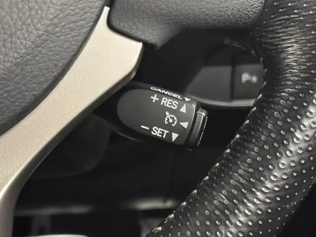 レクサス ＣＴ 200h Fスポーツ 三重県 2017(平29)年 3.9万km 赤／黒 ハイブリッド/FF/MTモード付インパネCVT/純正 7インチナビ/（AM/FM/CD/DVD/Blu-ray/SDREC/SD/USB/Bluetooth/AUX/TV）/バックガイドモニター/ドライブレコーダー 前方/ビルトイン ETC2.0/安全/・クリアランスソナー＆バックソナー/・S-VSC/・TRC/・緊急ブレーキシグナル/・車両接近通報装置/装備/・【OP】Fスポーツ用本革シート*/・8wayパワーシート（D電動ランバーサポート付8way/N4way）/・シートヒーター（D/N）/・左右独立オートエアコン（花粉除去モード付）/・オートライト/・LED ヘッドランプ＆フロントフォグランプ/・パドルシフト/・自動防眩ルームミラー/・【OP】オート電動格納式ドアミラー（広角・自動防眩・リバース連動チルトダウン・メモリー・ヒーター付）*/・【OP】雨滴感応式間欠フロントワイパー*/・プッシュスタート/・18inAW（純正流用）/・保/取/ナビ取/・スマートキーx2＋カードキーx1/・210系カローラスポーツ18inAW 純正流用/・外装色『レッドマイカクリスタルシャイン［3R1］×ブラック［212］［2LM］』/など/*…セットでメーカーOP
