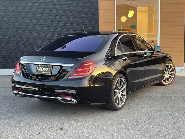 メルセデス・ベンツ Ｓ４００ｄ AMGラインプラス 栃木県 2019(令1)年 2.6万km オブシディアンブラック スライディングサンルーフ/黒革シート/パワーシート /シートヒーター /ベンチレーター/マッサージシート/パヒュームアトマイザー/ブルメスター/イージークロージャードア/ヘッドアップディスプレイ/レーダーセーフティパッケージ/LEDヘッドライト/オートライト/アンビエントライト /パワートランクリッド/ナビ/フルセグ/全方位カメラ/パークトロニック