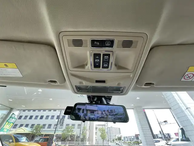 ジャガー ＸＪ ラグジュアリー 岡山県 2011(平23)年 13.9万km フジホワイト 登録時走行距離138764km/サンルーフ/純正HDDナビ/(AM/FM/TV/DISC)/クルーズコントロール/クリアランスソナー/バックカメラ/ETC/ドライブレコーダー/D+N席シートヒーター/D+N席パワーシート/D席シートメモリ/パドルシフト/電動リアゲート/スマートキー/純正19インチアルミホイール