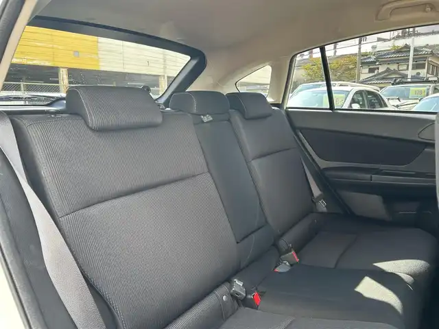 スバル インプレッサ スポーツ 2．0i アイサイト 和歌山県 2012(平24)年 5.8万km サテンホワイトパール ワンオーナー/carrozzeria製社外ナビ（フルセグTV/FM/AM/DVD/CD/MSV/SD）/ASSURA製車外レーダー/バックカメラ/ETC/横滑り防止装置/衝突被害軽減ブレーキ/アイドリングストップ/オートライト/クルーズコントロール/プッシュスタート/取扱説明書/保証書/純正アルミホイール/純正ドアバイザー/純正フロアマット