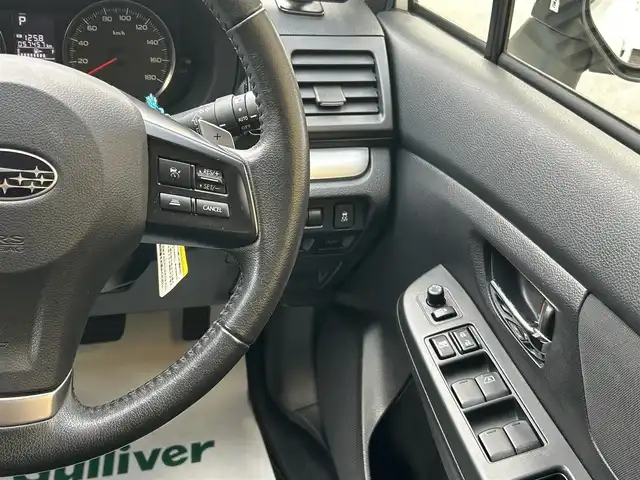 スバル インプレッサ スポーツ 2．0i アイサイト 和歌山県 2012(平24)年 5.8万km サテンホワイトパール ワンオーナー/carrozzeria製社外ナビ（フルセグTV/FM/AM/DVD/CD/MSV/SD）/ASSURA製車外レーダー/バックカメラ/ETC/横滑り防止装置/衝突被害軽減ブレーキ/アイドリングストップ/オートライト/クルーズコントロール/プッシュスタート/取扱説明書/保証書/純正アルミホイール/純正ドアバイザー/純正フロアマット