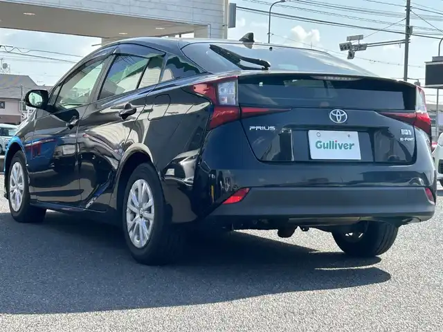 トヨタ プリウス SセーフティプラスⅡ 広島県 2020(令2)年 4.1万km アティチュードブラックマイカ ワンオーナー/フルタイム４DW/メモリナビ/（フルセグTV/Bluetooth/CD）/バックカメラ/クルーズコントロール（追従走行・有り）/プッシュスタート/ビルドインETC/LEDヘッドライト/衝突軽減ブレーキ/レーンキープアシスト/オートハイビーム/ドアバイザー