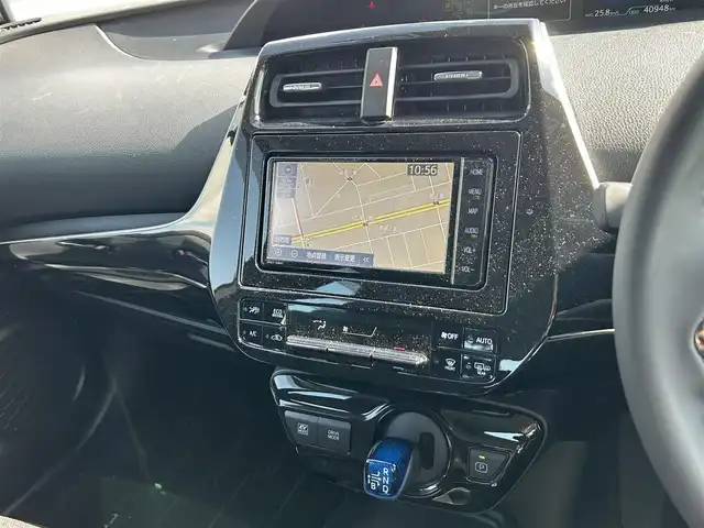 トヨタ プリウス SセーフティプラスⅡ 広島県 2020(令2)年 4.1万km アティチュードブラックマイカ ワンオーナー/フルタイム４DW/メモリナビ/（フルセグTV/Bluetooth/CD）/バックカメラ/クルーズコントロール（追従走行・有り）/プッシュスタート/ビルドインETC/LEDヘッドライト/衝突軽減ブレーキ/レーンキープアシスト/オートハイビーム/ドアバイザー