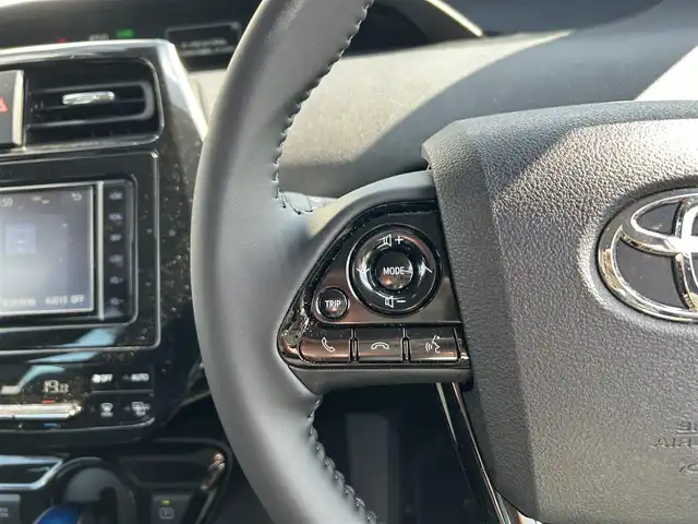 トヨタ プリウス SセーフティプラスⅡ 広島県 2020(令2)年 4.1万km アティチュードブラックマイカ ワンオーナー/フルタイム４DW/メモリナビ/（フルセグTV/Bluetooth/CD）/バックカメラ/クルーズコントロール（追従走行・有り）/プッシュスタート/ビルドインETC/LEDヘッドライト/衝突軽減ブレーキ/レーンキープアシスト/オートハイビーム/ドアバイザー