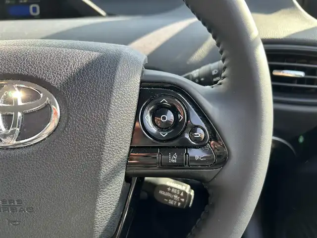 トヨタ プリウス SセーフティプラスⅡ 広島県 2020(令2)年 4.1万km アティチュードブラックマイカ ワンオーナー/フルタイム４DW/メモリナビ/（フルセグTV/Bluetooth/CD）/バックカメラ/クルーズコントロール（追従走行・有り）/プッシュスタート/ビルドインETC/LEDヘッドライト/衝突軽減ブレーキ/レーンキープアシスト/オートハイビーム/ドアバイザー